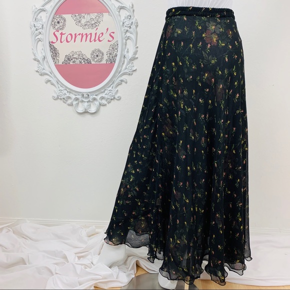 🎉HP🎉 Carry Allen / Black Floral Maxi Skirt - Picture 6 of 8